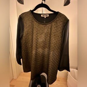 Black/ gold mixture vintage blouse. Very well condition